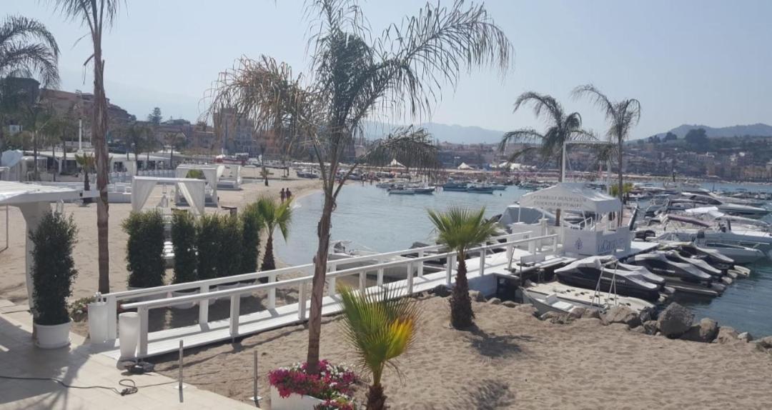 Janeta Panoramic Loft Apartment Giardini Naxos Exterior photo