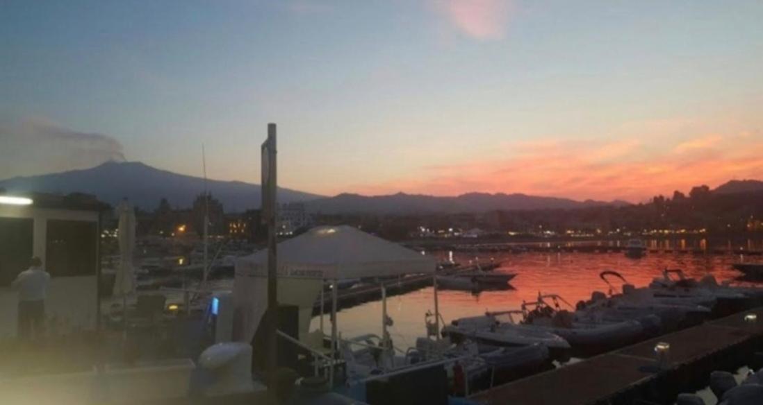 Janeta Panoramic Loft Apartment Giardini Naxos Exterior photo